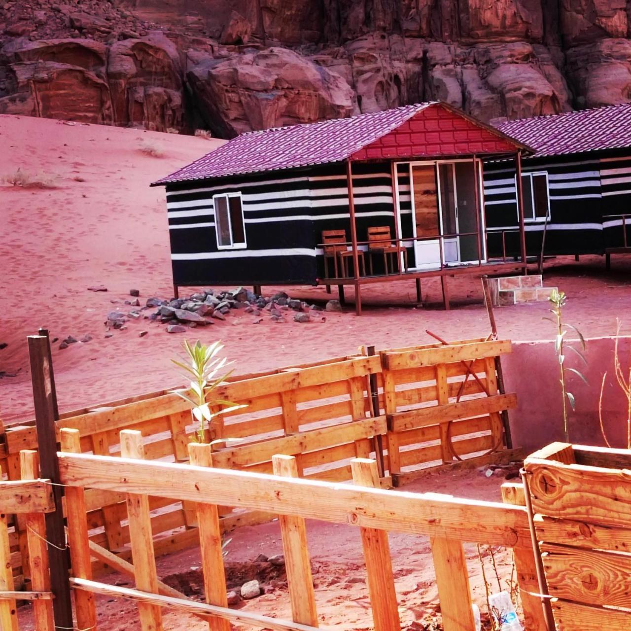 Hotel Rainbow Camp Wadi Rum Exterior foto
