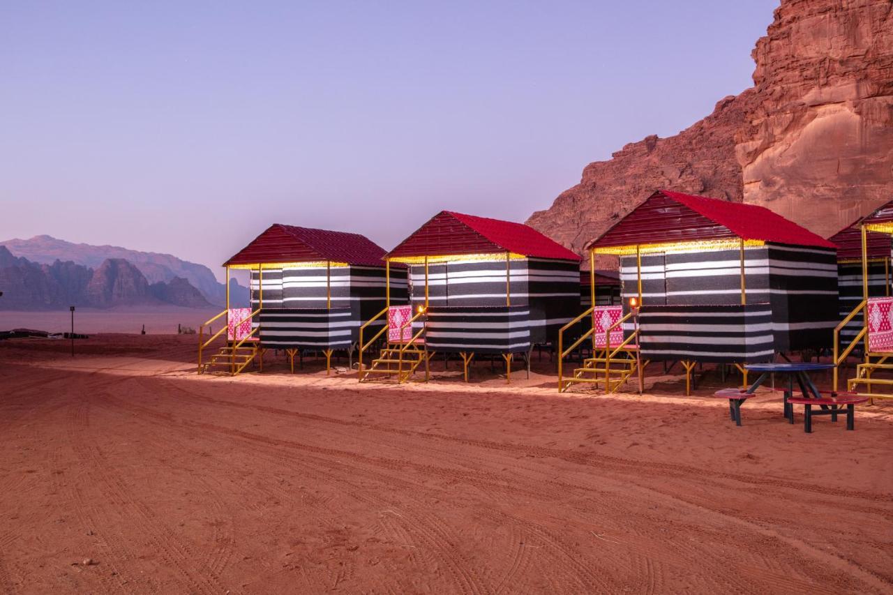 Hotel Rainbow Camp Wadi Rum Exterior foto